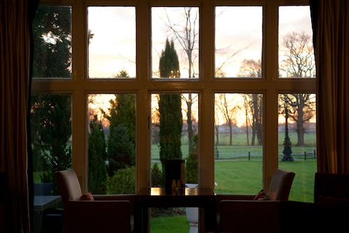 Wrexham Llyndir Hotel by Belvilla