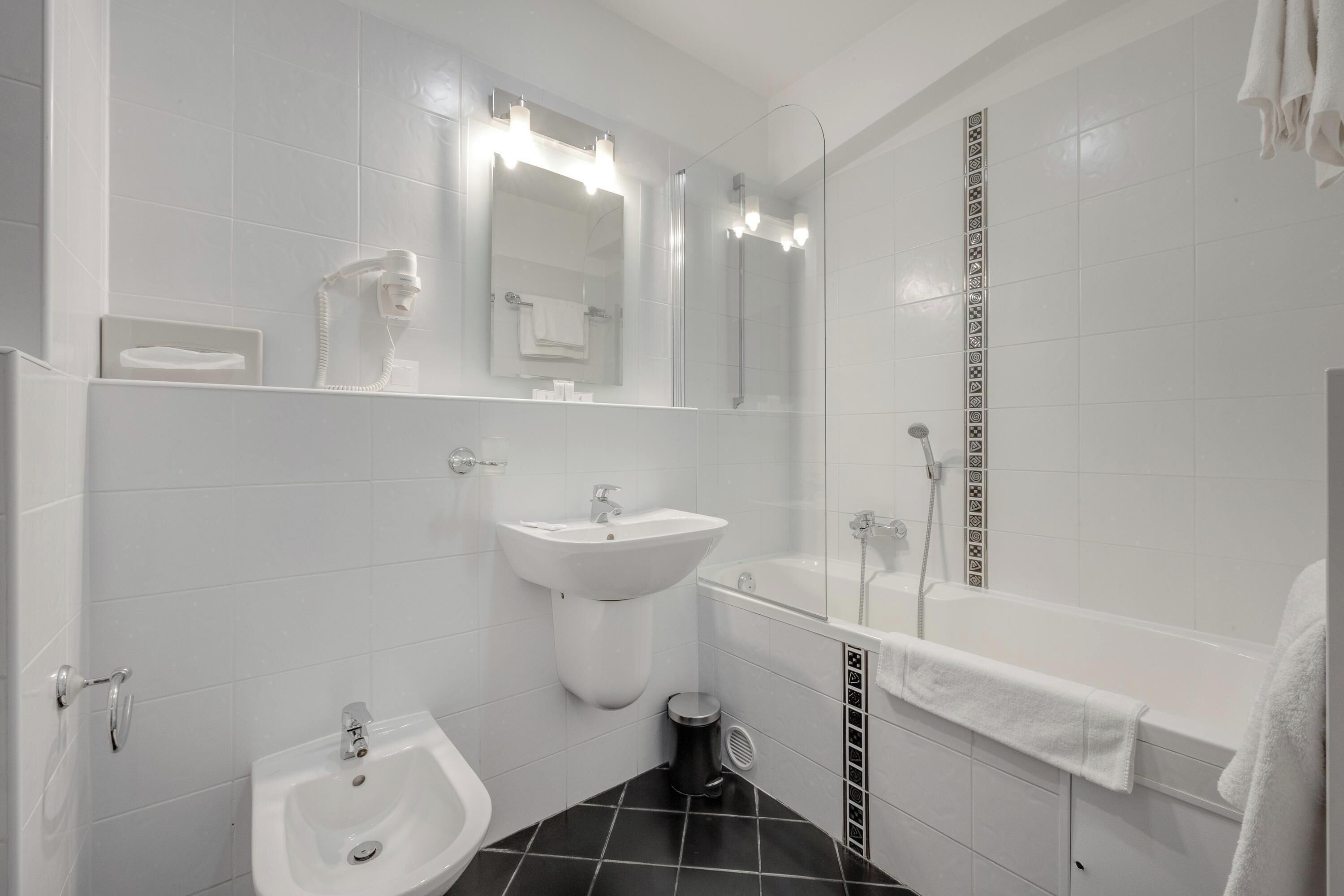 double or twin room | bathroom | free toiletries, hair dryer, towels