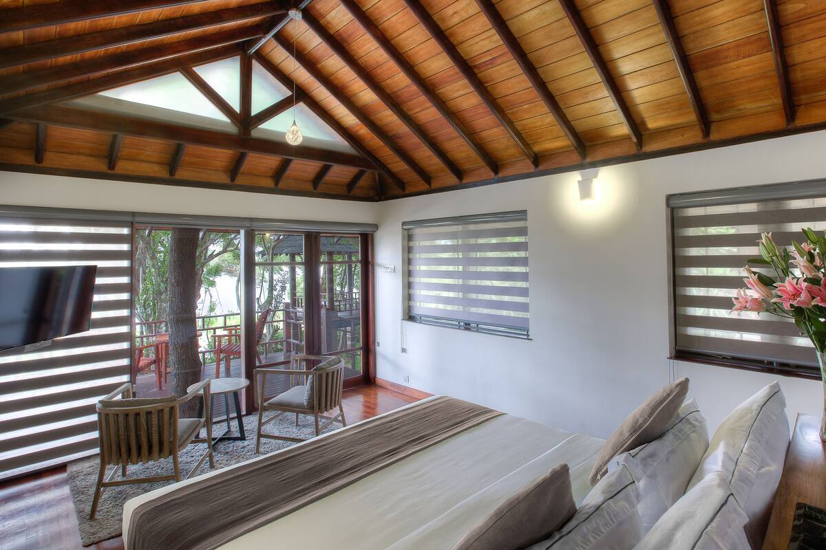 Cottage, uitzicht op meer | 1 slaapkamer, lakens van Egyptisch katoen, luxe beddengoed, een minibar