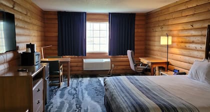 Days Inn & Suites by Wyndham Williamsburg IA North