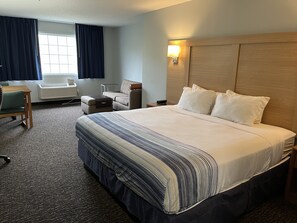 Lydisolert, strykejern/-brett, wi-fi (inkludert) og sengetøy