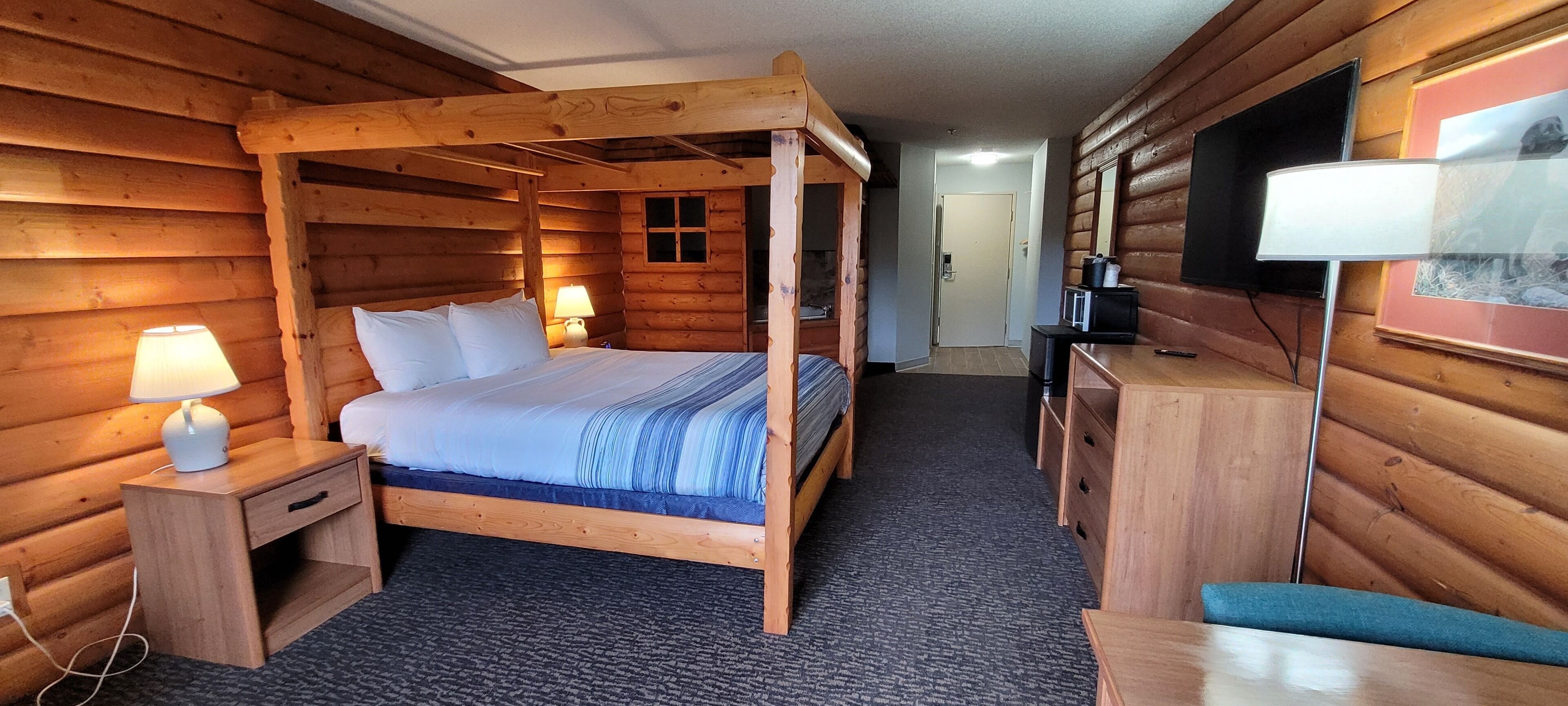 Cozy House Inn & Suites