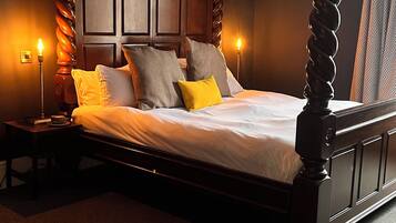 Arley Suite | Premium bedding, individually decorated, individually furnished, desk