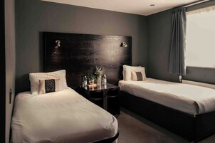 Signature Twin Room, 2 Twin Beds | Premium bedding, individually decorated, individually furnished, desk
