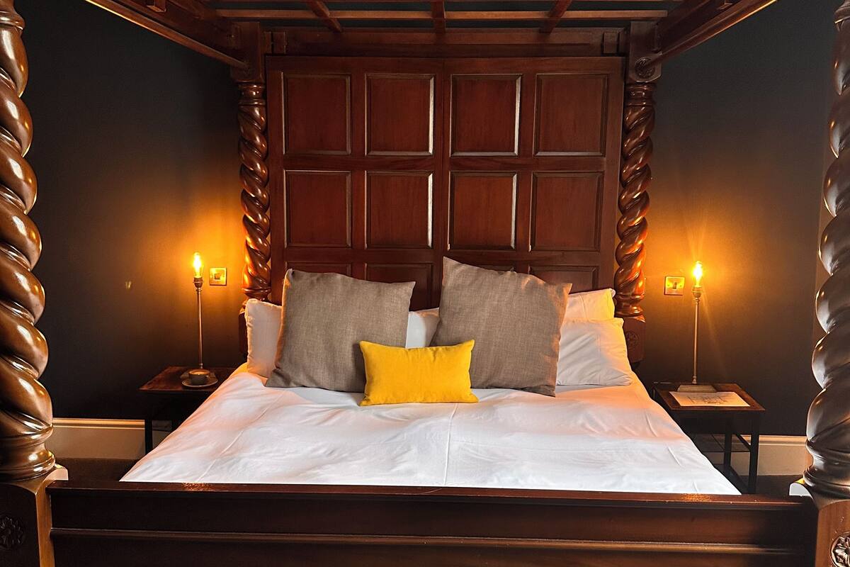 arley suite | premium bedding, individually decorated, individually furnished, desk