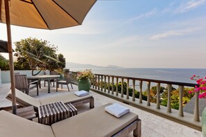 Six-Bedroom Ocean View Residence | Balcony view