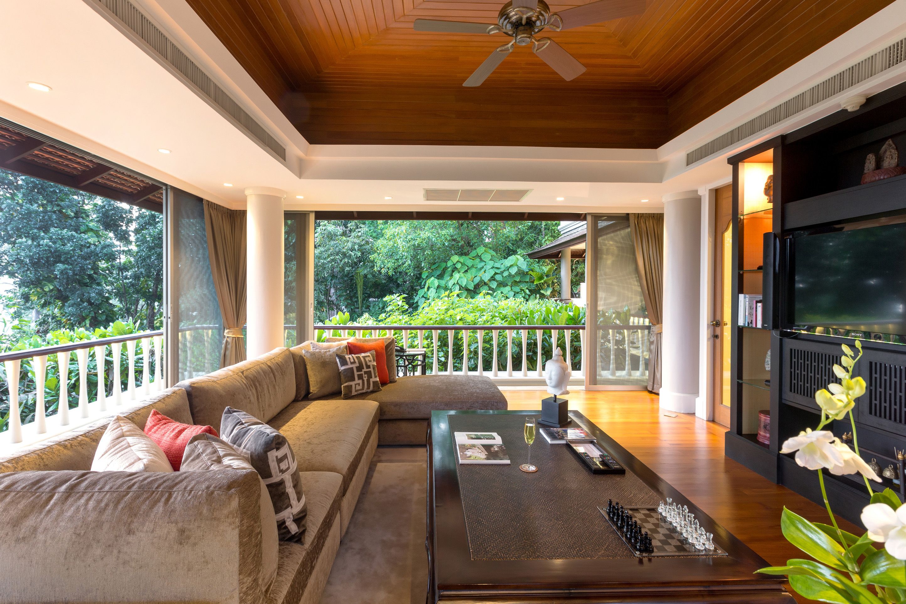 3 bedroom ocean front residence (rv12) | living room | 37-inch lcd tv with satellite channels, tv, dvd player