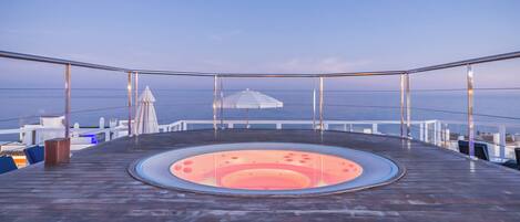 2 outdoor pools, pool umbrellas, sun loungers