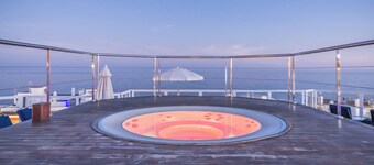 AluaSun Lago Rojo - Adults Recommended