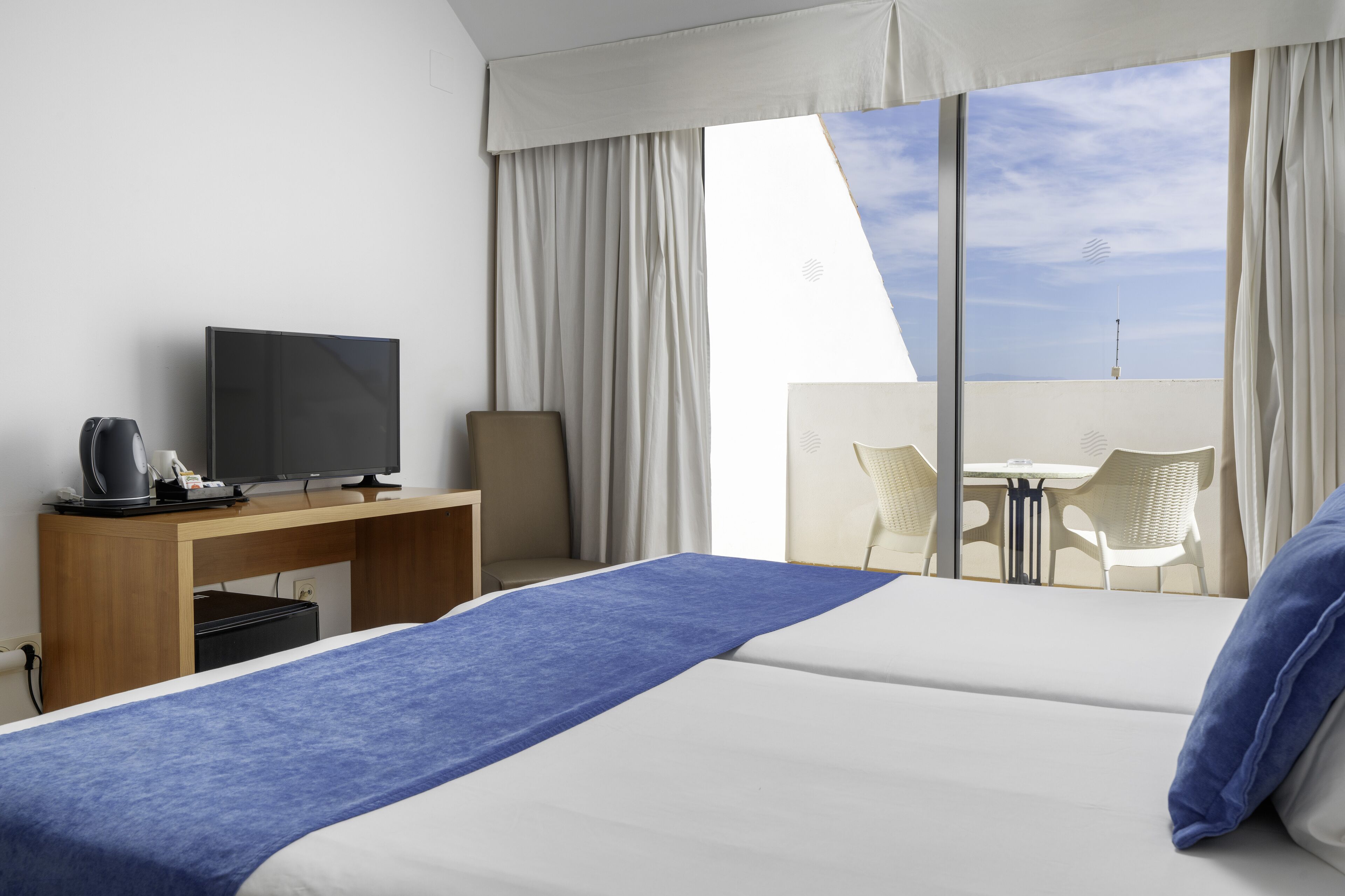 Photo - Aluasun Lago Rojo - Adults recommended