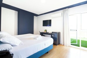 Escritorio, insonorización, wifi gratis y ropa de cama 