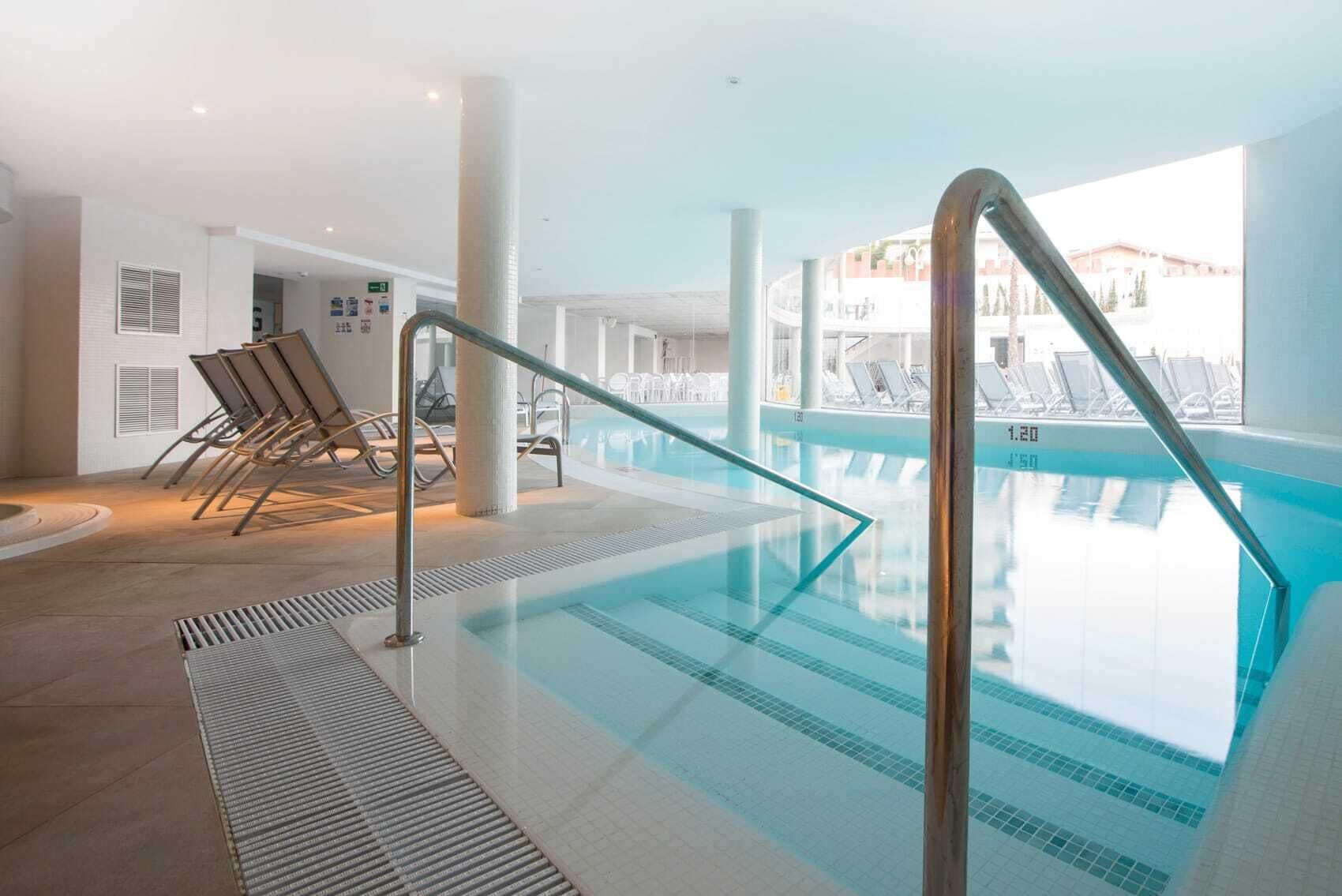 body treatments, hot stone massages, deep-tissue massages