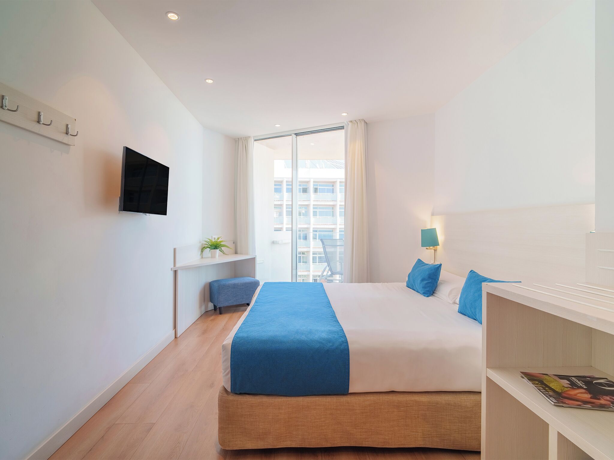 down duvets, in-room safe, desk, laptop workspace