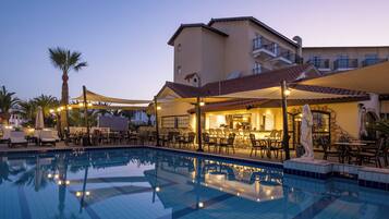 2 outdoor pools, pool umbrellas, sun loungers