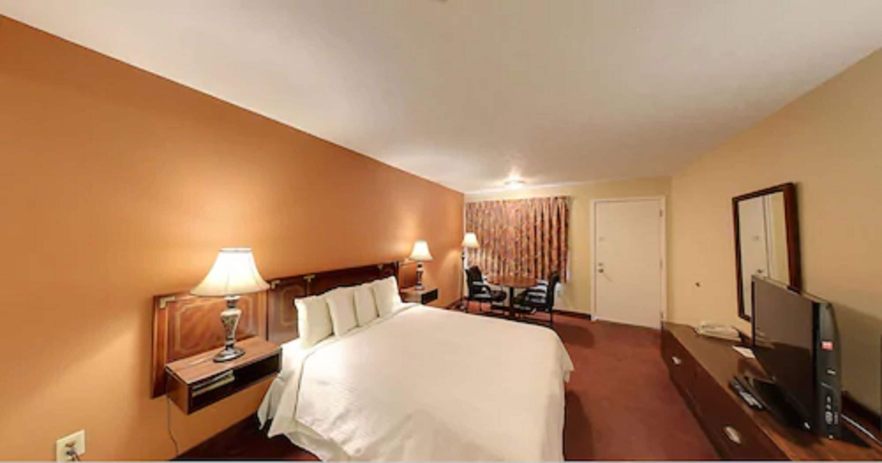 Photo - Kings Inn Near the Falls