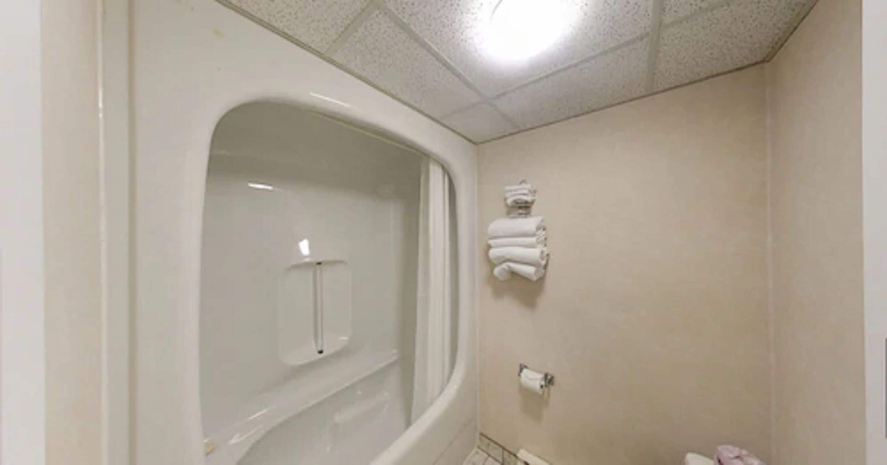 Photo - Kings Inn Near the Falls