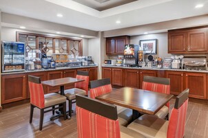 Desayuno para llevar incluido todos los días