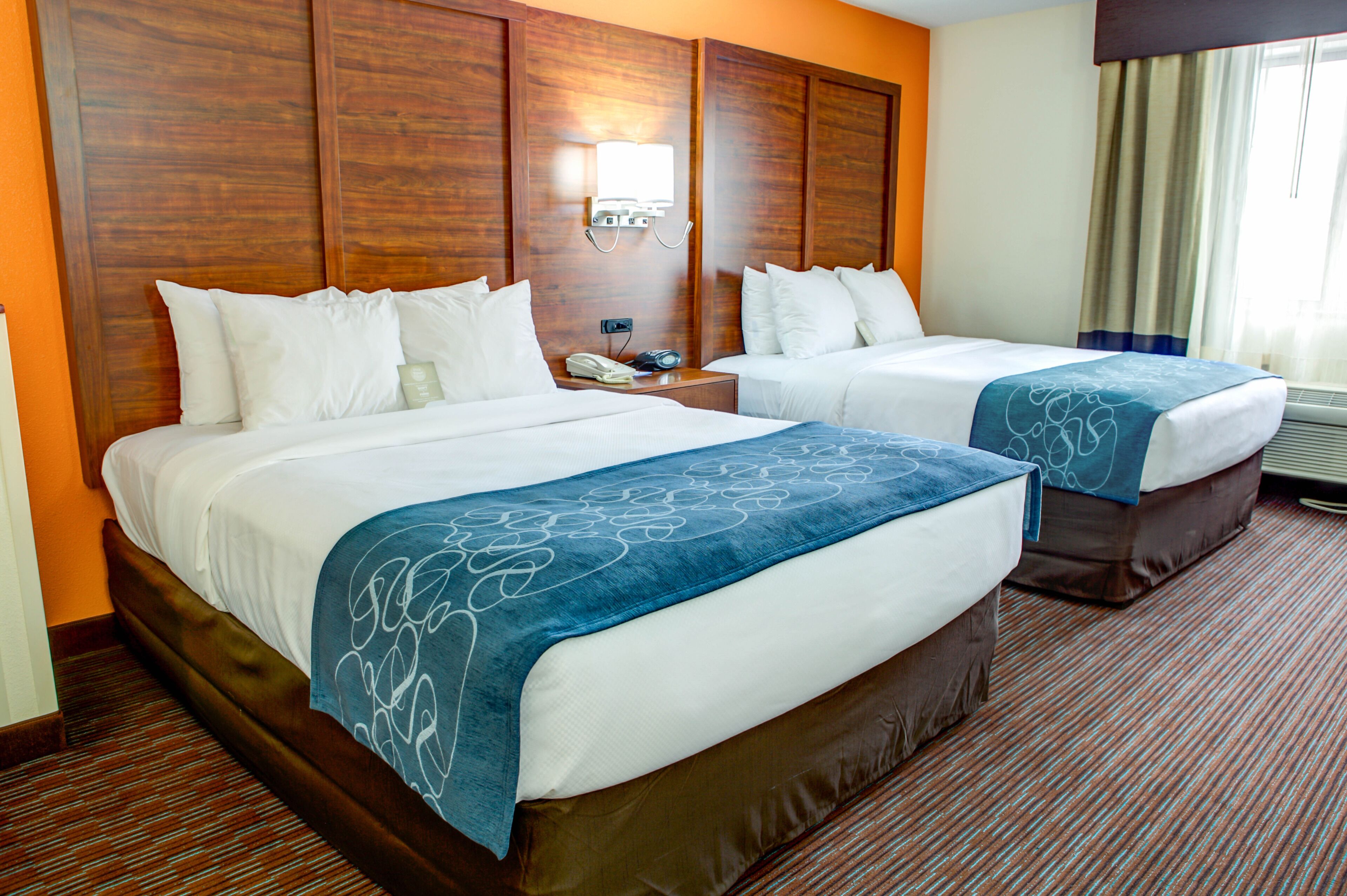 premium bedding, in-room safe, desk, laptop workspace