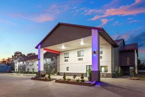 Exterior - Super 8 by Wyndham Olney (Olney)