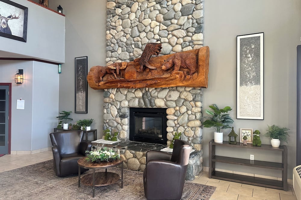 Grand View Inn & Suites