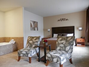 King Suite - 1 king bed w/jetted tub