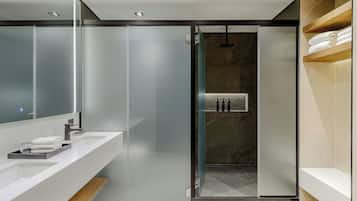 Presidential Suite, 1 Double Bed | Bathroom | Shower, rainfall showerhead, free toiletries, hair dryer