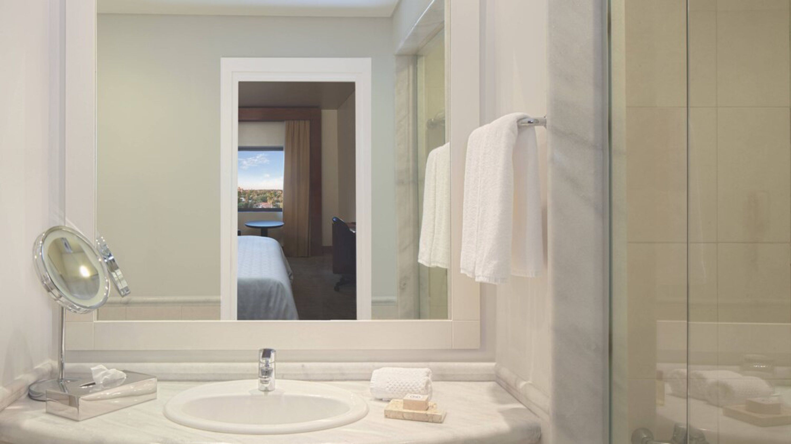 shower, rainfall showerhead, free toiletries, hair dryer