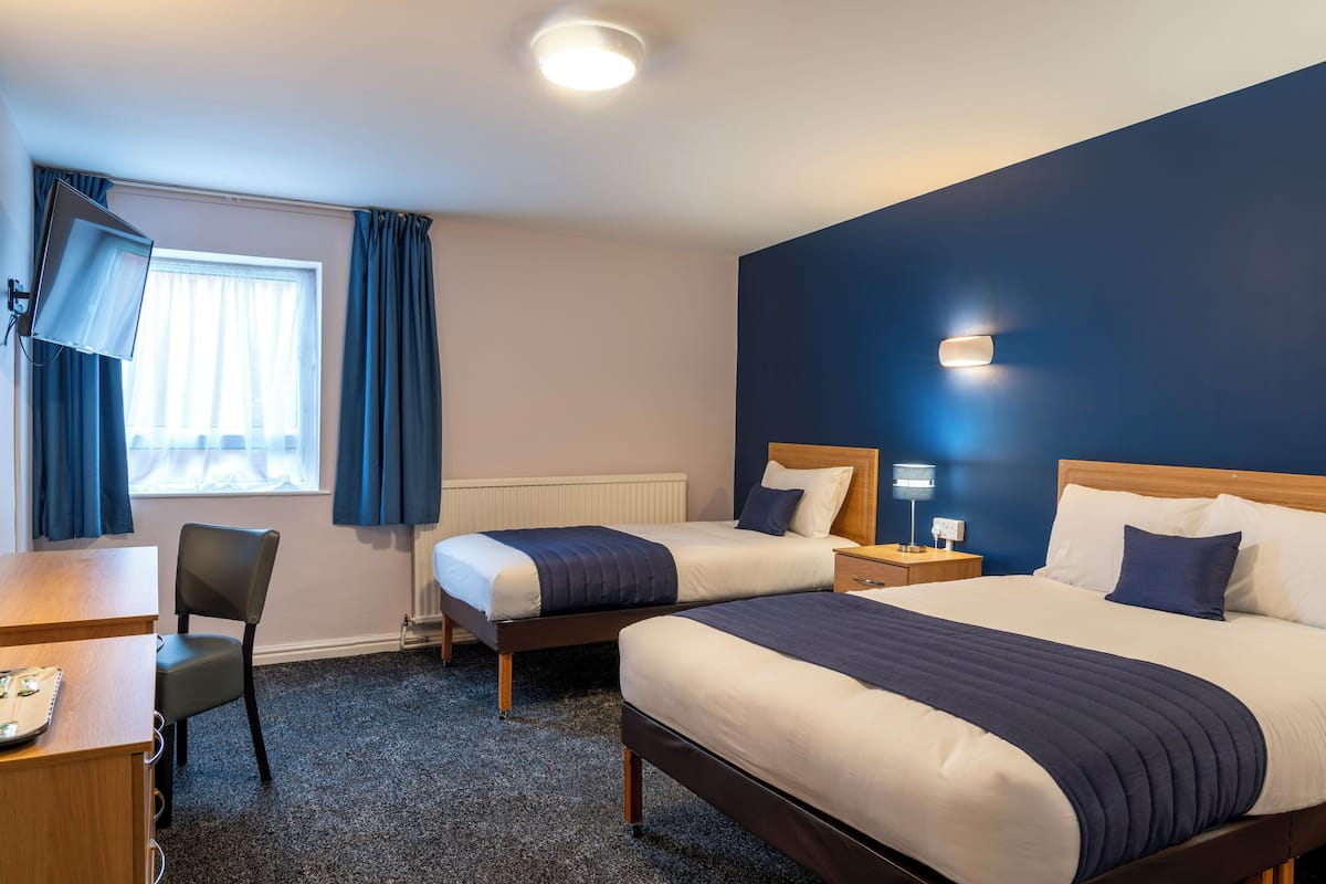 In-room safe, desk, iron/ironing board (on request), WiFi (free)