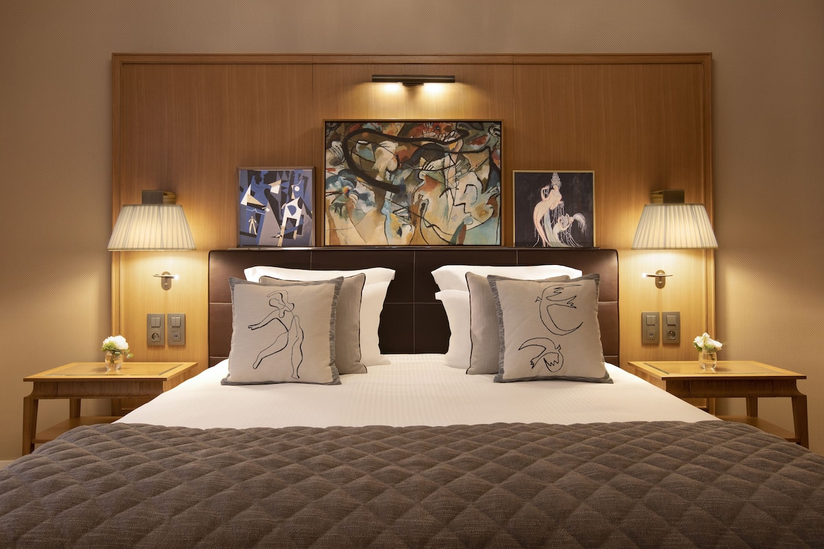 chambre double deluxe | 1 bedroom, minibar, in-room safe, desk