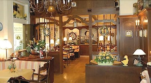 Spécialités Cuisine locale et internationale