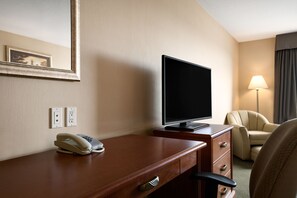 42-inch TV with cable channels - Ramada by Wyndham Clairmont/Grande Prairie (Clairmont)