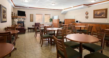 Ramada by Wyndham Clairmont/Grande Prairie