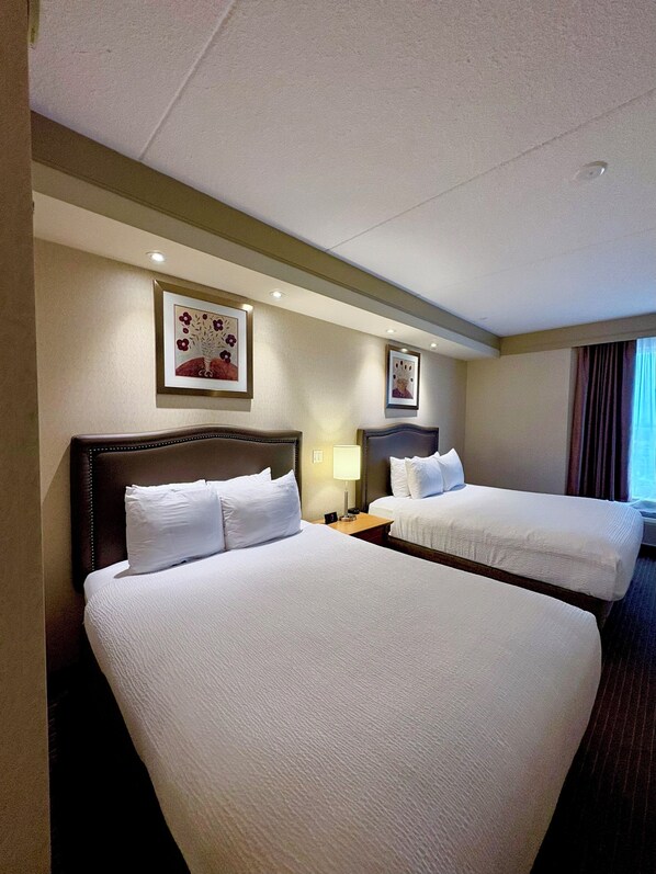 豪華客房, 多張床, 非吸煙房 | 高級寢具、羽絨被、特厚豪華床墊、房內夾萬