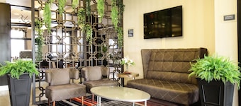 Waterloo Suites Hotel, Trademark Collection by Wyndham