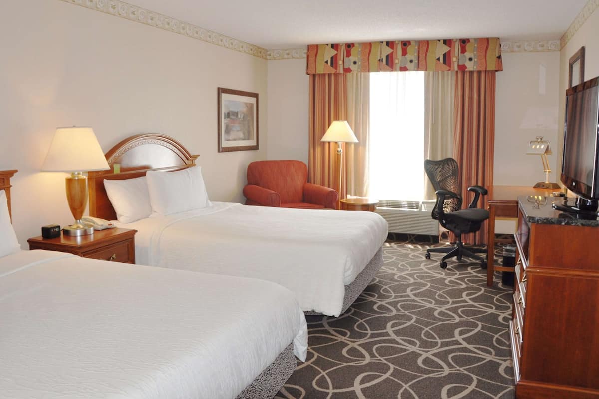 Premium bedding, down comforters, in-room safe, iron/ironing board