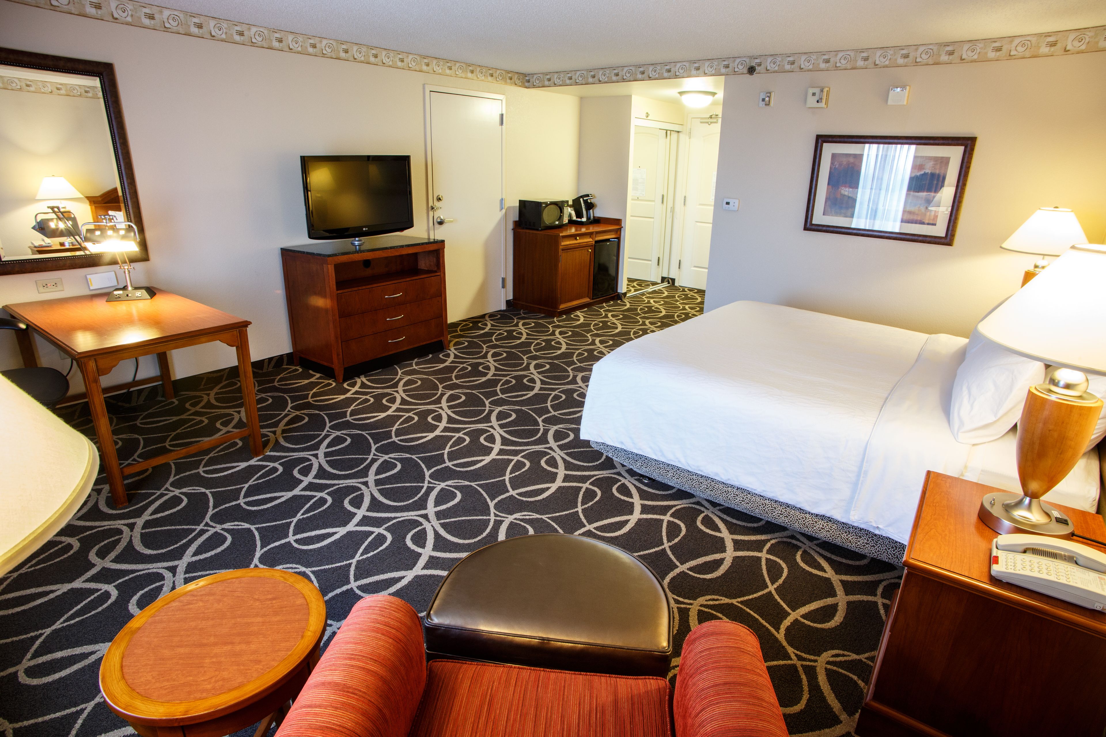 premium bedding, down duvets, in-room safe, iron/ironing board