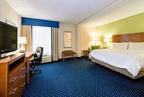 Standard Room, 1 King Bed | In-room safe, desk, laptop workspace, blackout drapes - Holiday Inn Express Hotel & Suites Richmond North Ashland by IHG (Ashland)