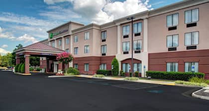 Holiday Inn Express Hotel & Suites Richmond North Ashland by IHG