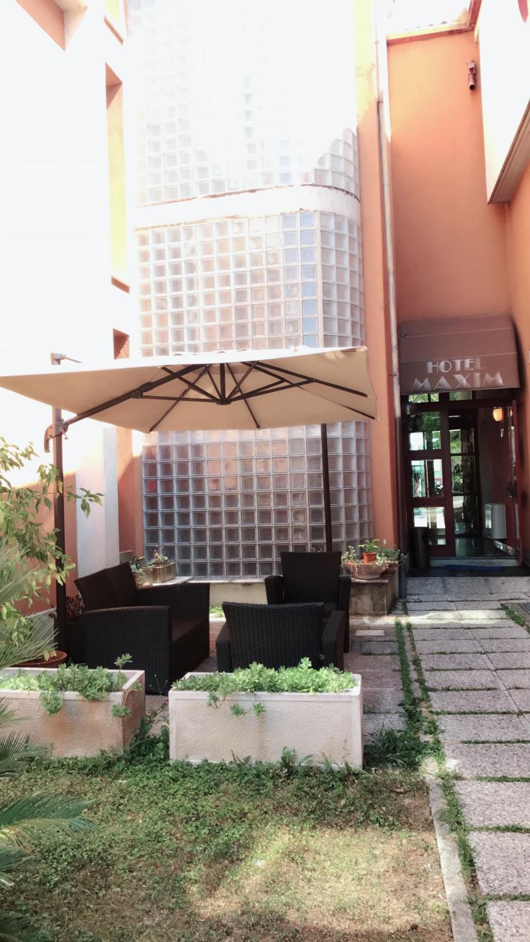 Photo - Hotel Maxim