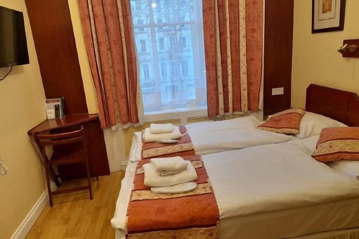 In-room safe, free WiFi, bed sheets