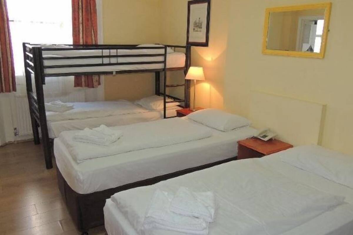 In-room safe, free WiFi, bed sheets