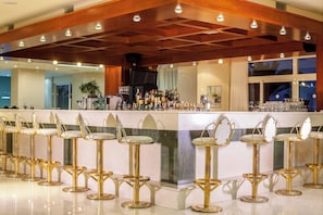 2 bars/lounges, poolside bar - Pegasos (Rhodes)