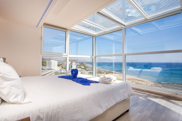 Suite, Meerblick (Sky I Sea View) | Zimmersafe, Schreibtisch, schallisolierte Zimmer, kostenloses WLAN