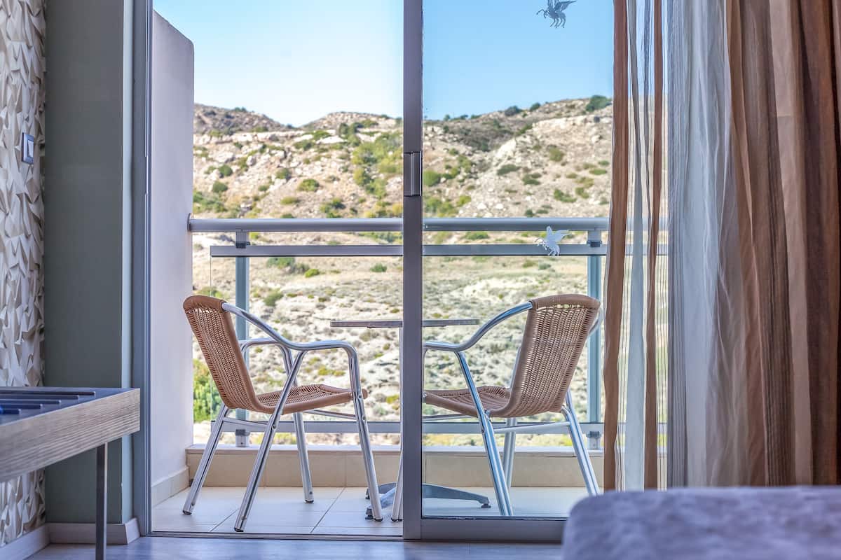 superior room (land view) | balcony view