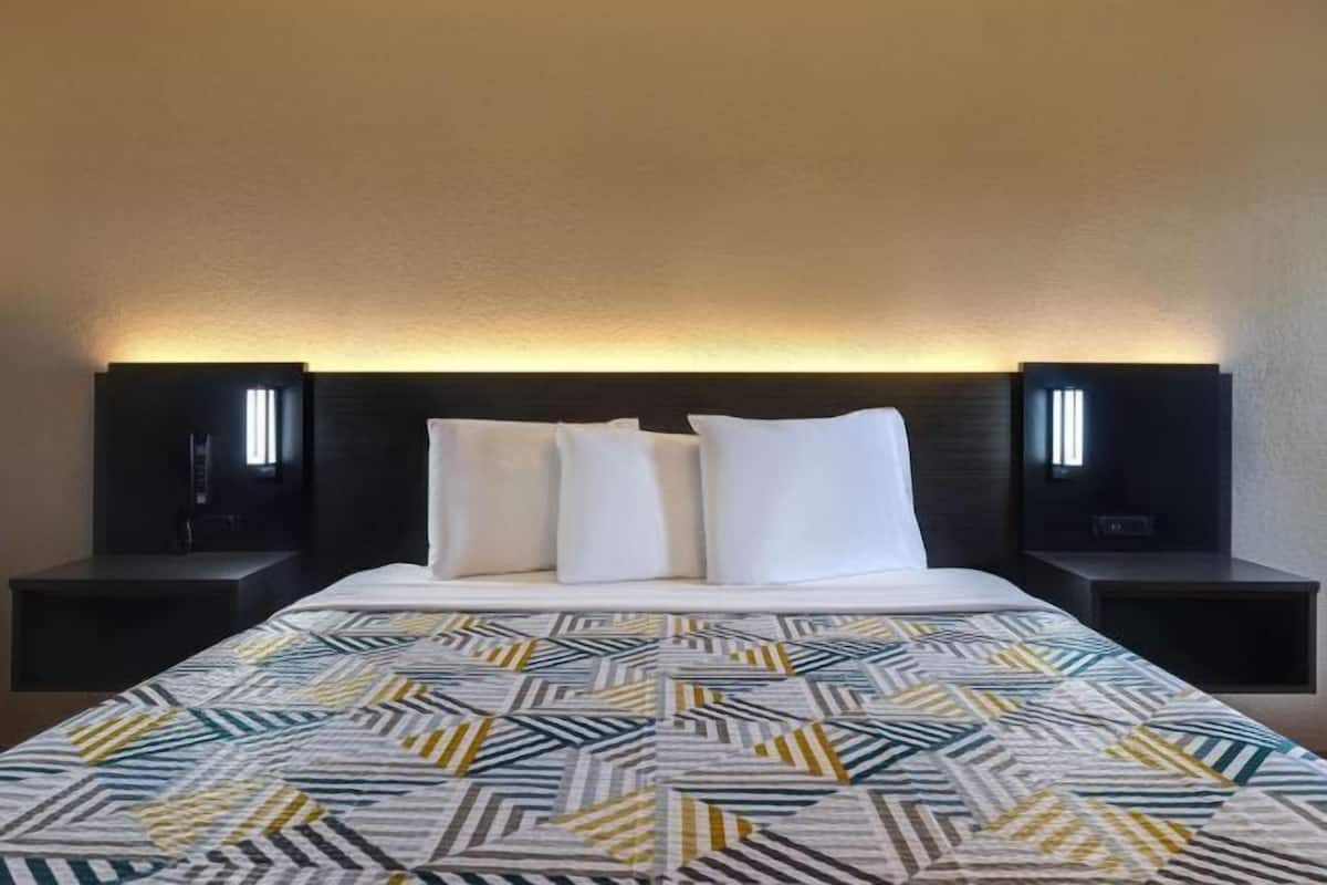 Free WiFi, bed sheets