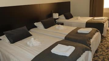Surmatelas, coffres-forts dans les chambres, ameublement personnalisé
