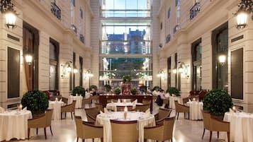 4 restaurants, Asian cuisine
