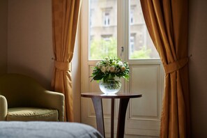 Deluxe Suite (with Spa and Executive Club Access) | Living area - Corinthia Budapest (Budapest)