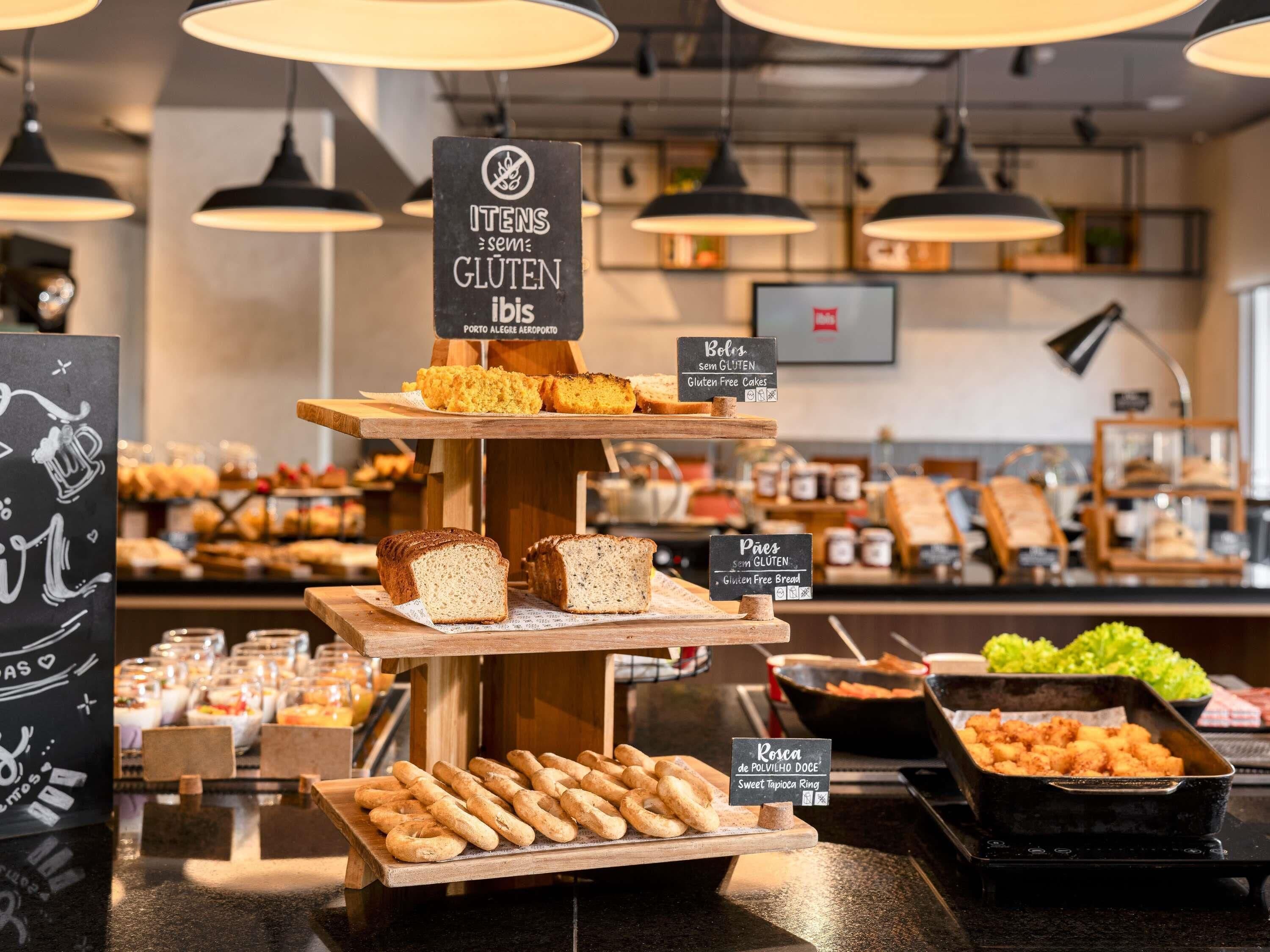 Café da manhã com buffet todos os dias mediante uma taxa