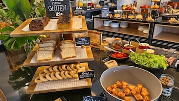 Desayuno buffet todos los días (con cargo)